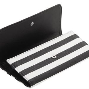 🌷HOST PICK!!🌷🌸Kut from the kloth slim striped wallet 🌸